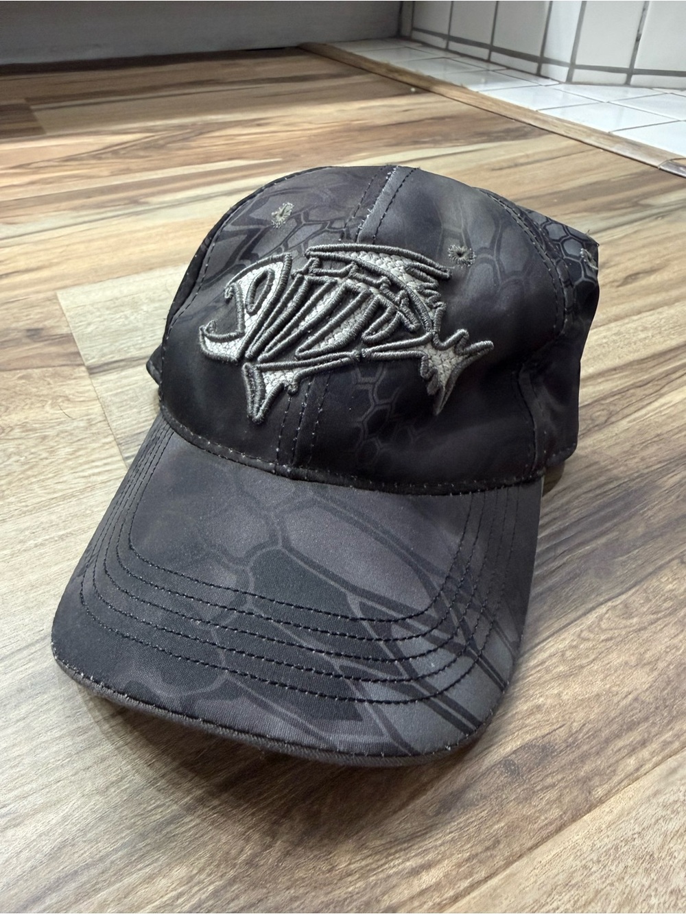 Men's Black Fish Emblem Baseball Cap